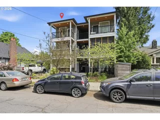 Photo #2: 467806055 Listing 