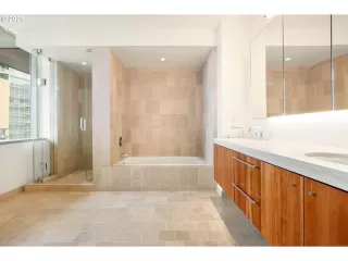 Photo #2: 467900788 Listing 