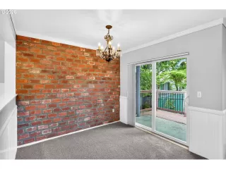 Photo #6: 467943937 Listing