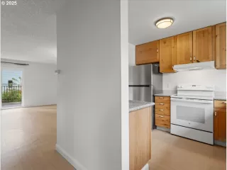 Photo #6: 468037407 Listing 