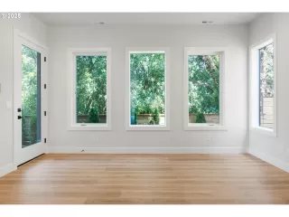 Photo #6: 468278512 Listing