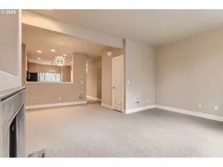 Photo #3: 468478559 Listing