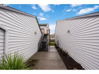 Photo #4: 468536918 Listing