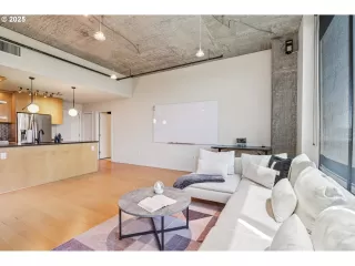 Photo #2: 469173013 Listing