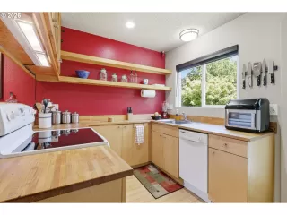 Photo #2: 469254643 Listing 