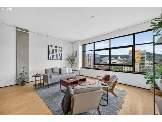 Photo #2: 469289895 Listing 