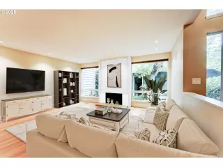 Photo #2: 469291395 Listing