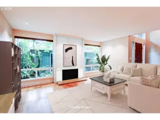 Photo #3: 469291395 Listing