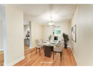 Photo #5: 469291395 Listing