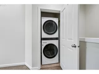 Photo #2: 469608303 Listing