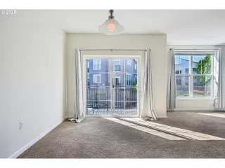 Photo #3: 469608303 Listing