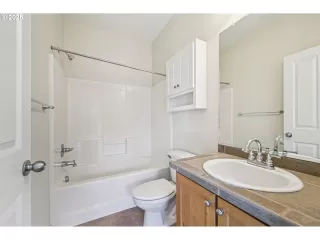 Photo #5: 469608303 Listing