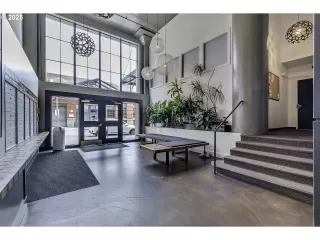 Photo #4: 469670383 Listing 