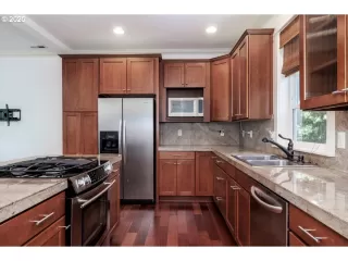 Photo #6: 469892799 Listing