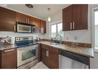Photo #5: 470539788 Listing 