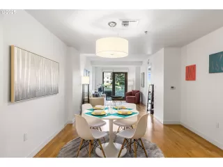 Photo #5: 471051051 Listing