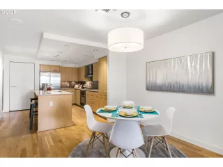 Photo #6: 471051051 Listing