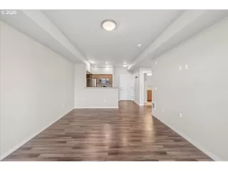 Photo #2: 471769527 Listing 