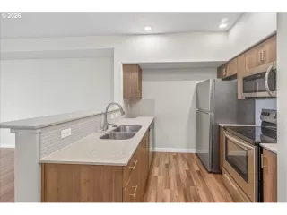 Photo #5: 471769527 Listing 