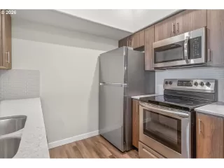 Photo #6: 471769527 Listing 