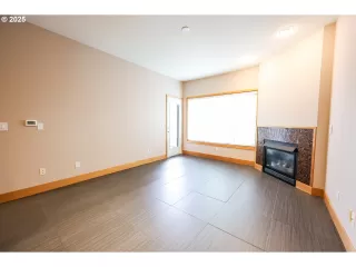 Photo #3: 471921461 Listing