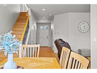 Photo #4: 472119837 Listing