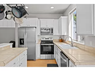 Photo #6: 472119837 Listing