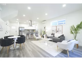 Photo #3: 472336052 Listing 