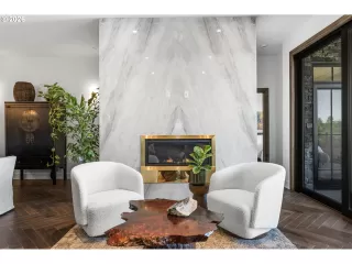 Photo #2: 472480974 Listing