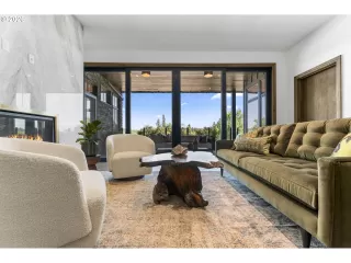 Photo #3: 472480974 Listing