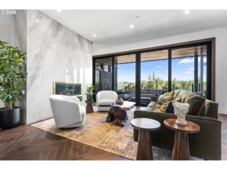 Photo #4: 472480974 Listing