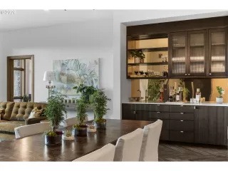 Photo #5: 472480974 Listing