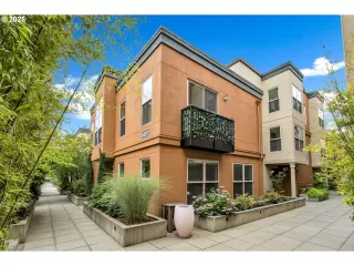 Click for more information on MLS # 472938251 : 6267 NE CARILLION DR More Details about MLS # 472938251 : 6267 NE CARILLION DR