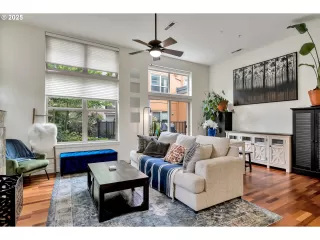 Photo #4: 472938251 Listing