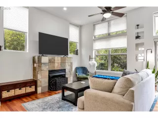 Photo #6: 472938251 Listing