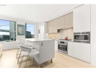 Photo #4: 473049501 Listing 