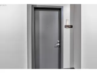 Photo #5: 473138357 Listing 