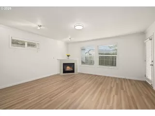 Photo #6: 473848072 Listing 