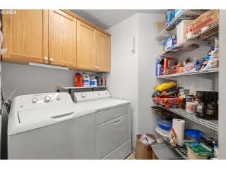 Photo #3: 474113400 Listing