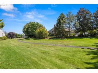 Photo #5: 474113400 Listing