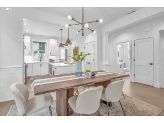 Photo #2: 474430409 Listing