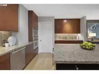 Photo #3: 474474945 Listing