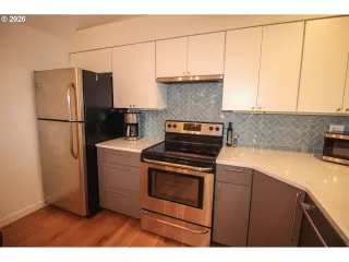 Photo #2: 475233520 Listing