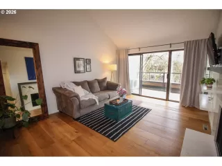 Photo #4: 475233520 Listing