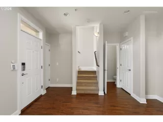 Photo #6: 475663078 Listing