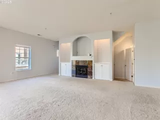 Photo #5: 476060149 Listing