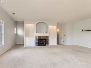 Photo #6: 476060149 Listing