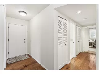 Photo #3: 476076729 Listing