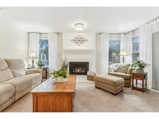 Photo #6: 476076729 Listing