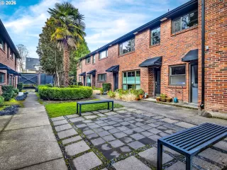 Photo #4: 476158693 Listing 